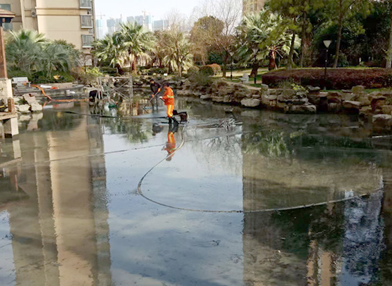 梅列景观池淤泥清理